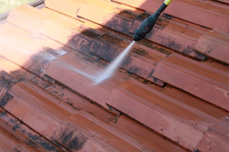 High Pressure Roof Washing