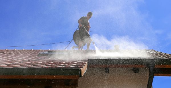 Roof Surface Cleaning Service