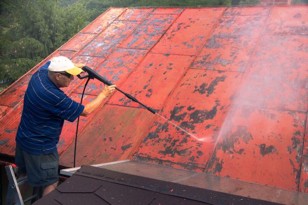 Metal Roof Pressure Cleaning